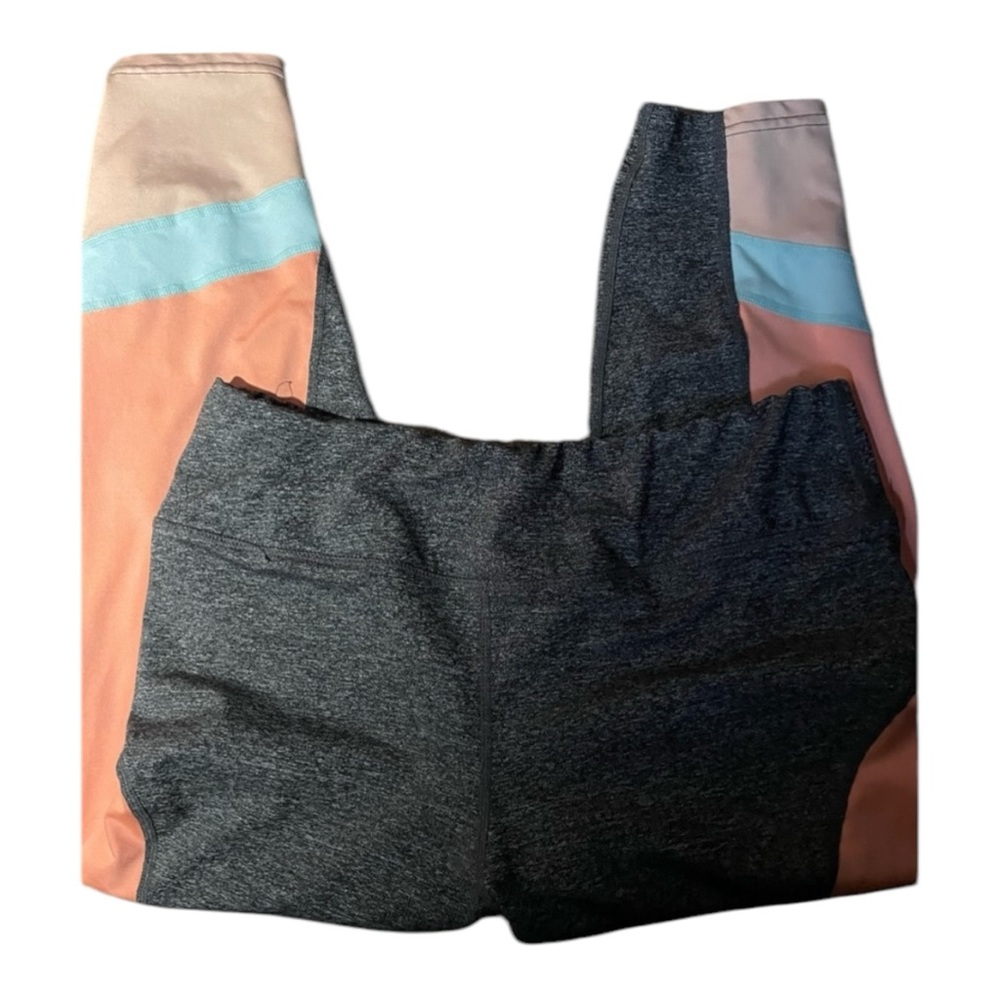 New Women's Pro Player Capri Leggings/Yoga
Multicolor Gray, Peach, Blue Like New